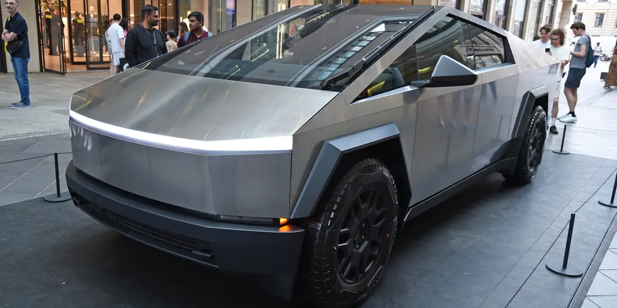 Tesla Halts Cybertruck Production for Three Days