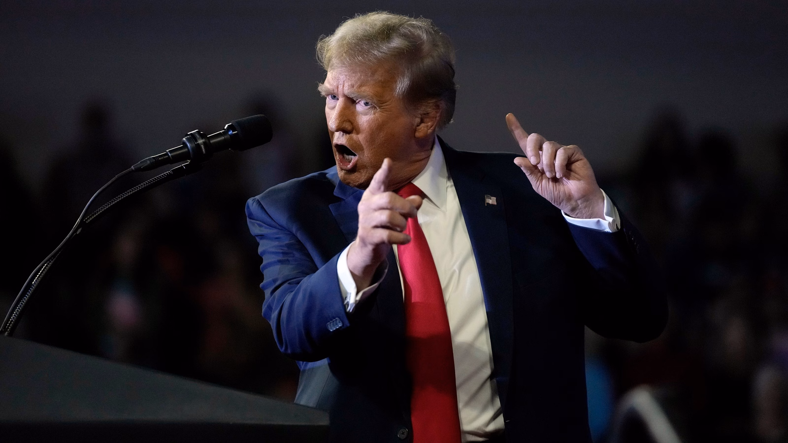 "Trump Vows Unwavering Support for Gun Owners Amidst Pennsylvania Visit"