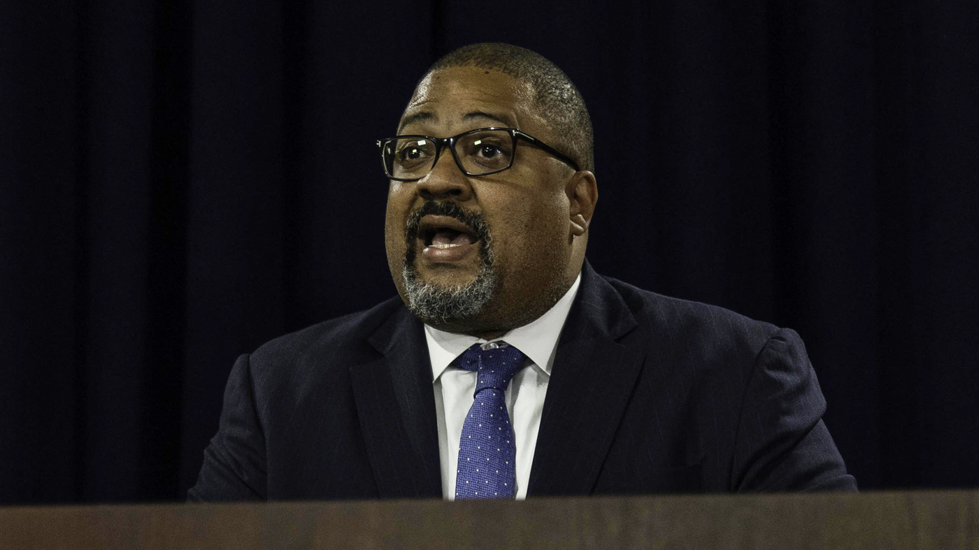 Manhattan DA's pursuit of Trump sparks political controversy.