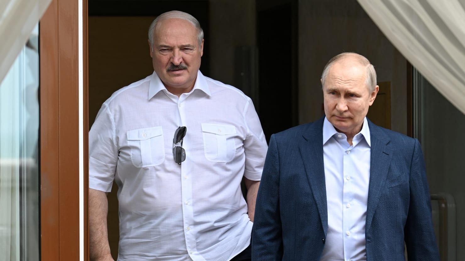 Belarus President Lukashenko Threatens to Use Russian Nuclear Weapons Against Aggression