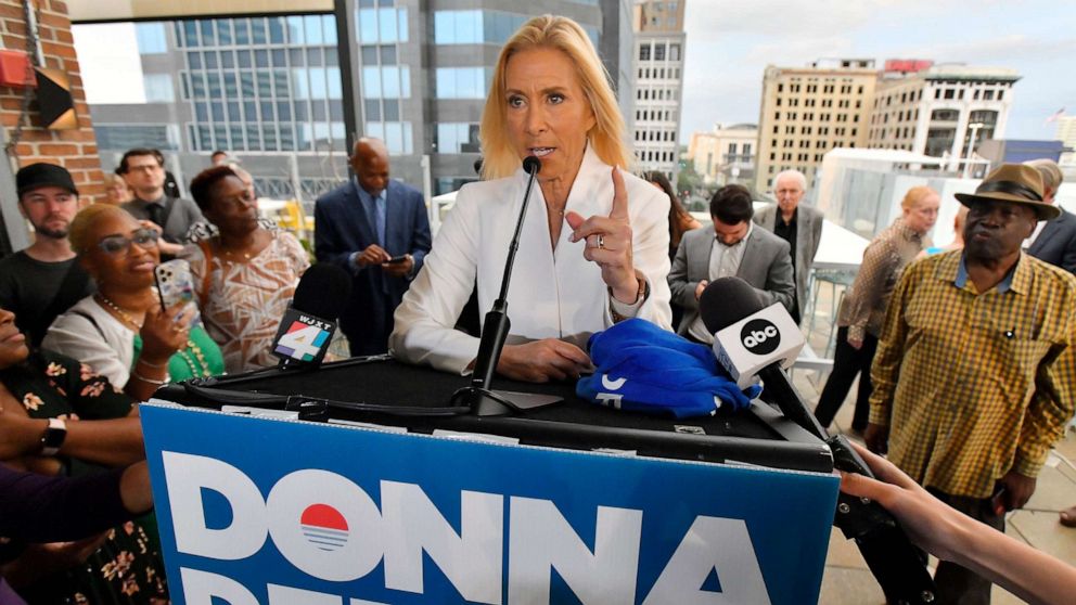 Democrats Score Upset Victory in Jacksonville Mayoral Race, Defying Republican Dominance