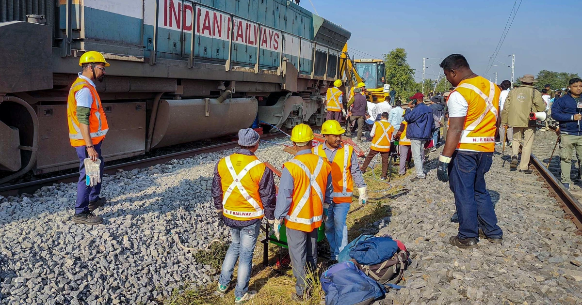 Featured image for High-Speed Train Kills Seven Elephants in India