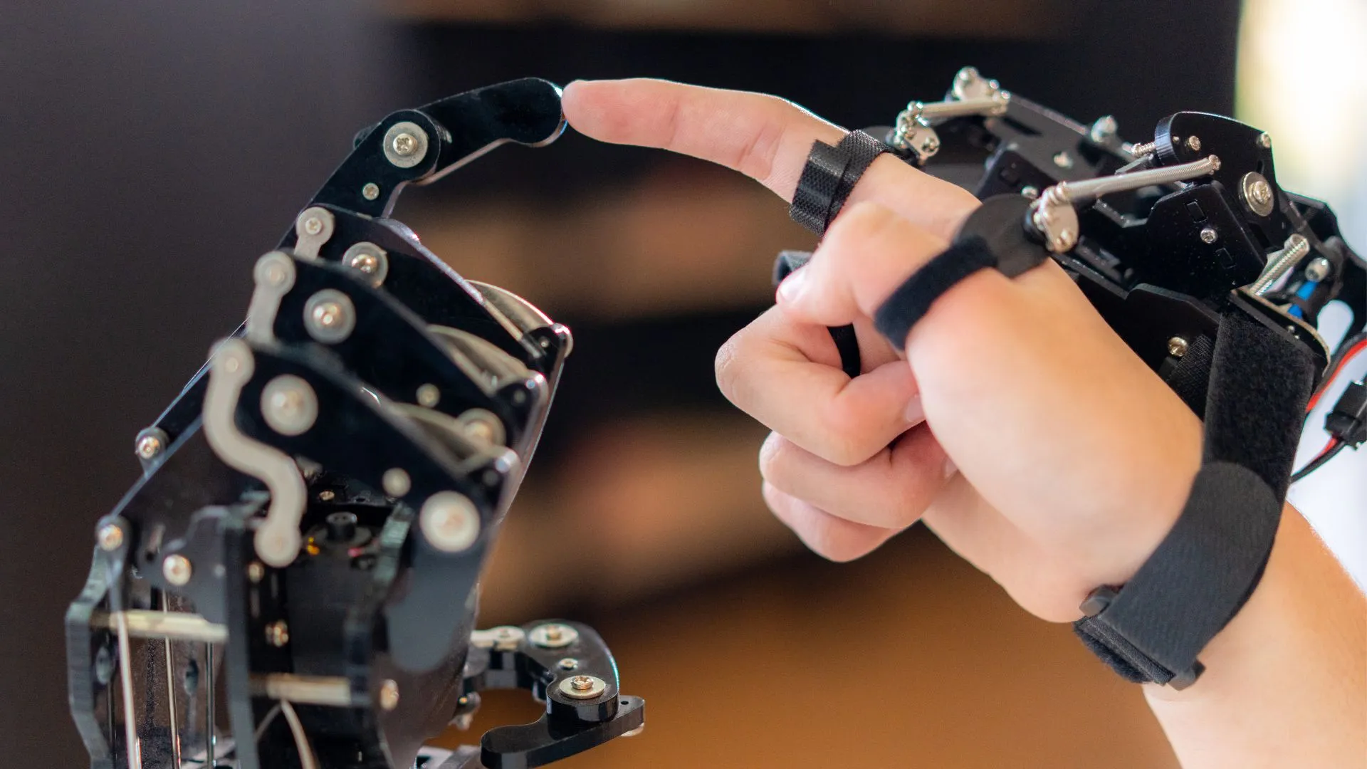 Featured image for UK Teen Develops Robot Hand Matching Research Models