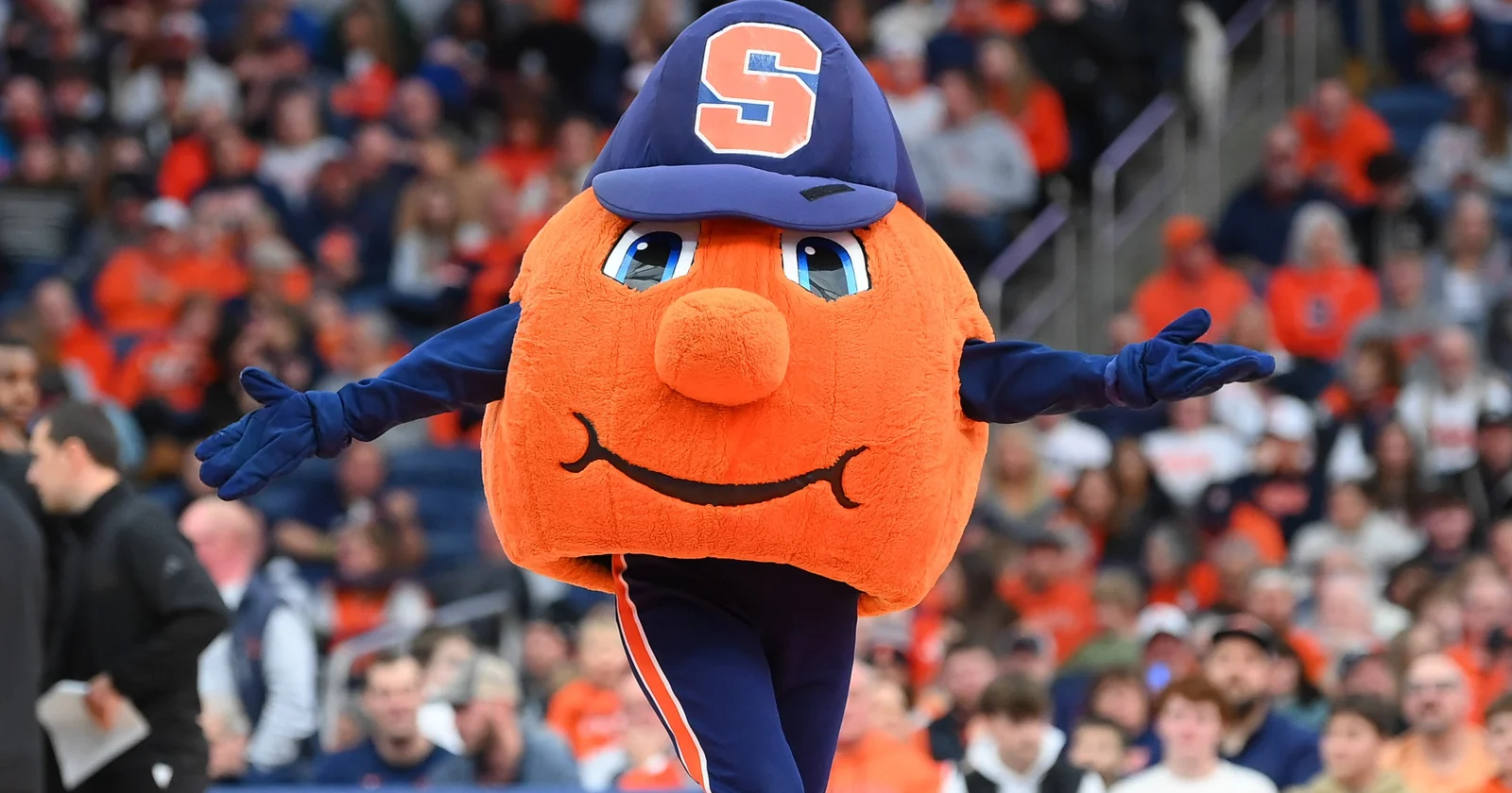 Syracuse Eyes Gerry McNamara to Lead the Orange