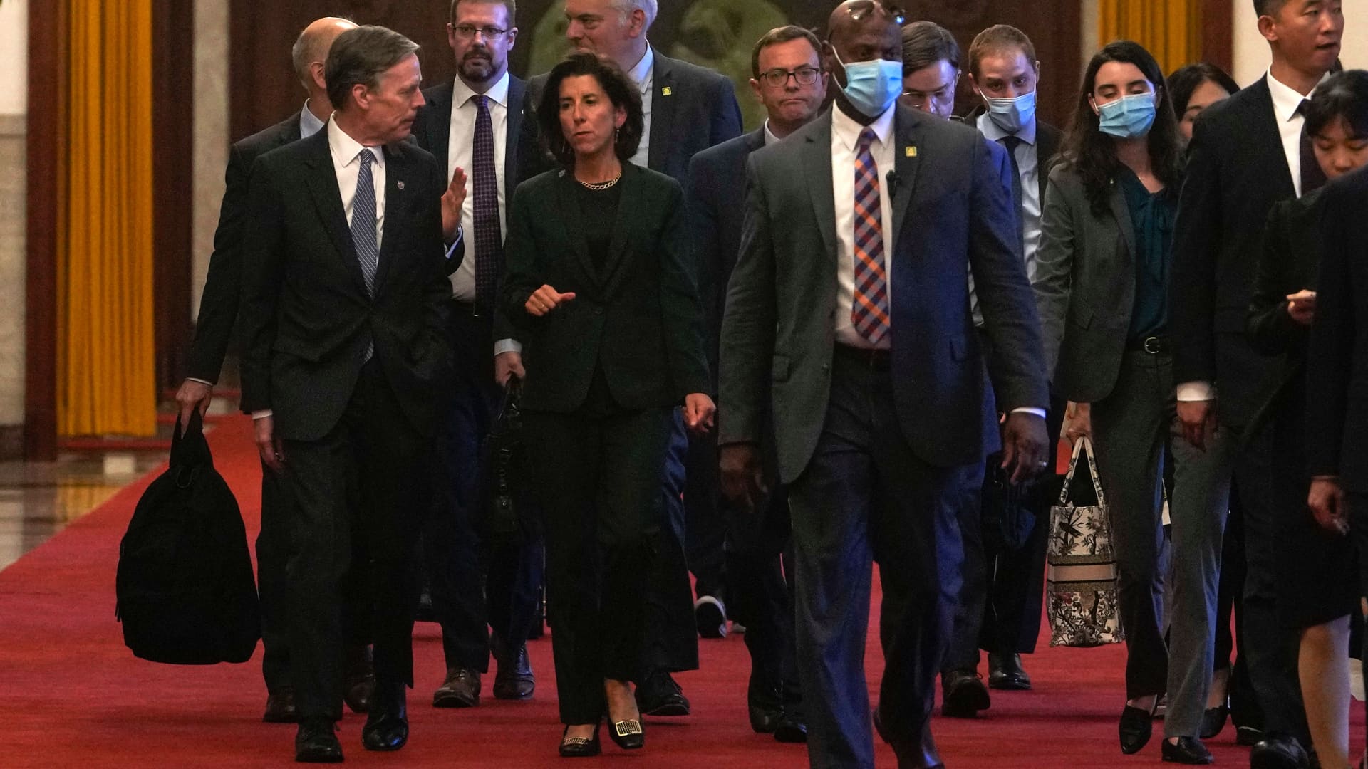 Featured image for U.S. Commerce Secretary Urges China for Business Predictability