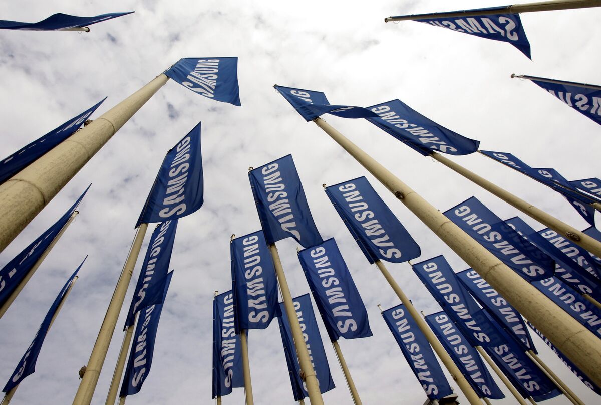 Featured image for Samsung Shares Surge on $7 Billion Buyback Announcement