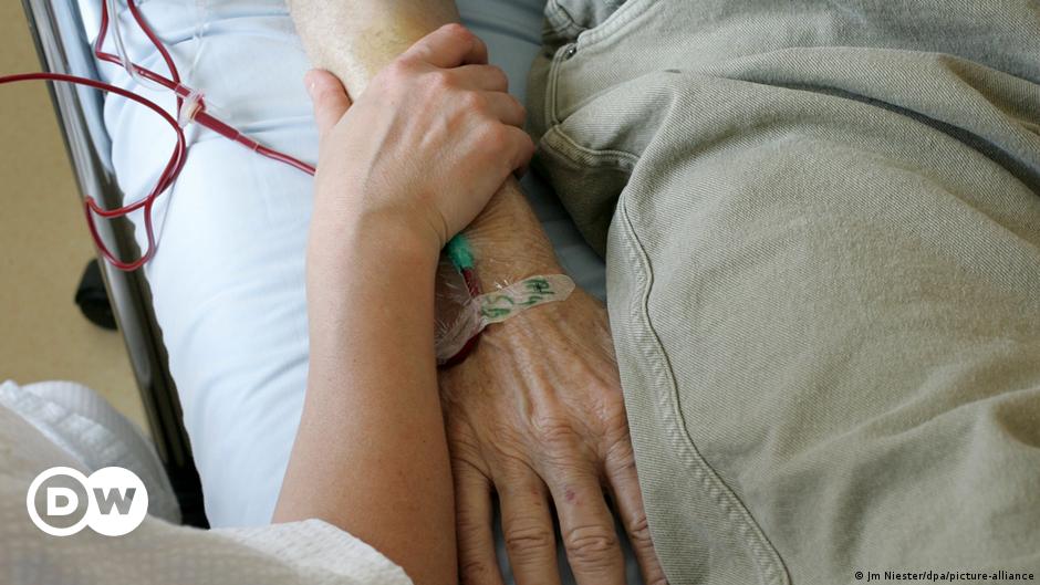 France's Macron to Introduce End-of-Life Bill This Year