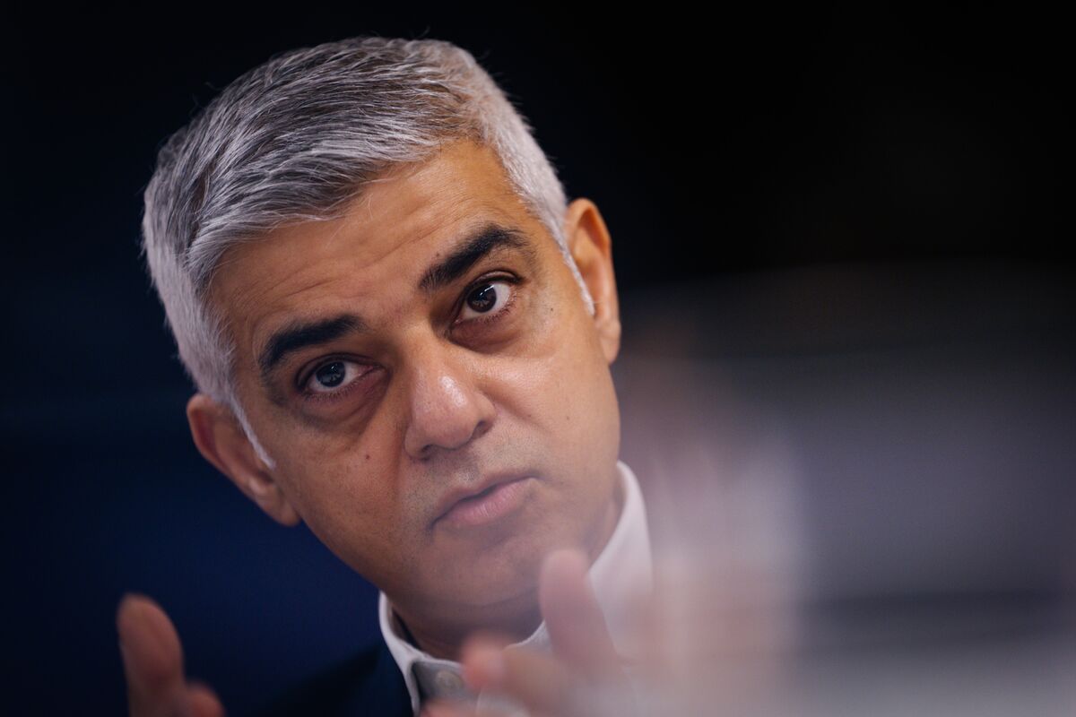 "London Mayor: Brexit's $178 Billion Cost to UK Economy"
