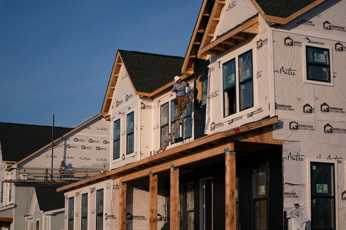 Featured image for U.S. New-Home Sales Surge to 3-Year High Amid Market Optimism