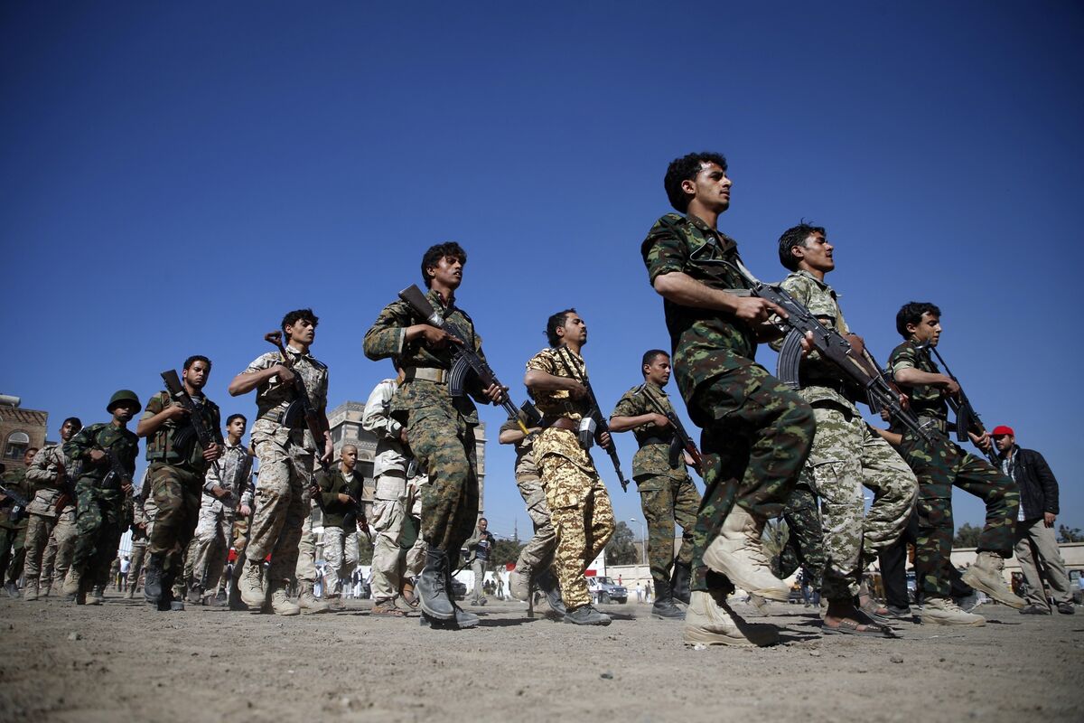 "Houthi Militia Group Defiantly Improving Military Might Amid Confrontation with US and Allies"