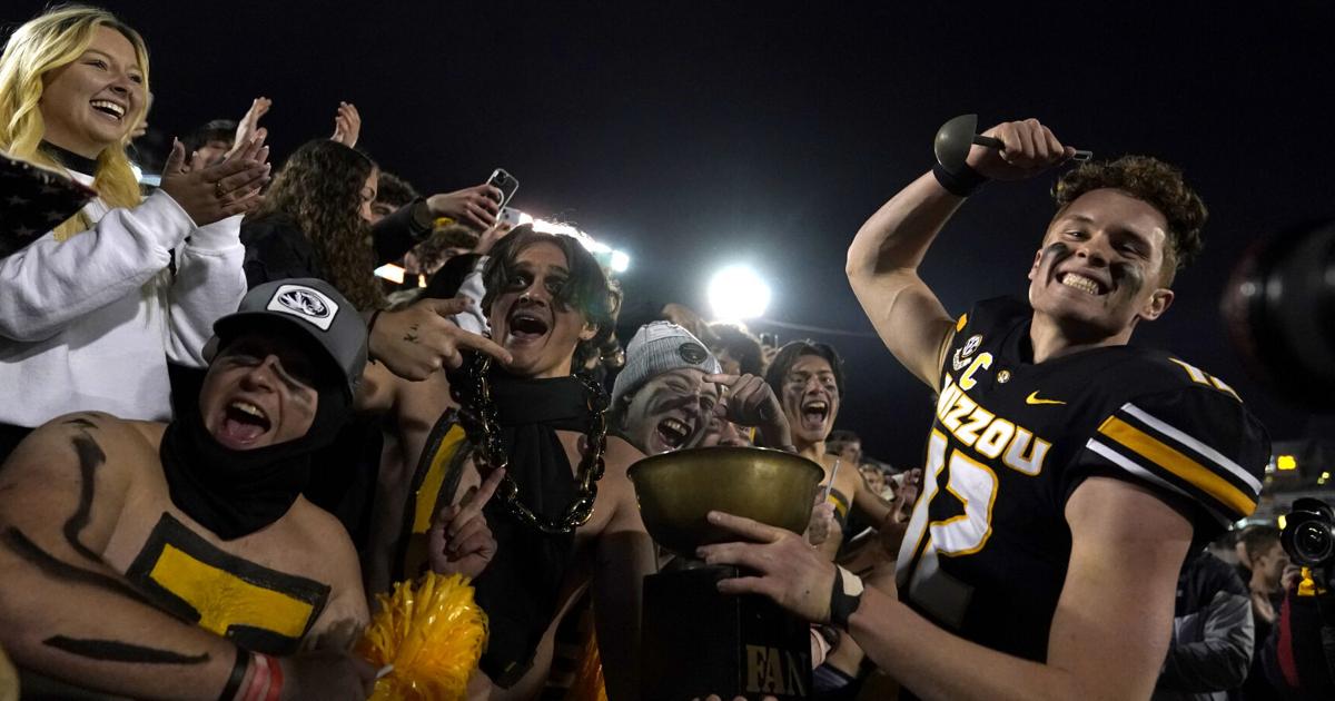 Featured image for Mizzou's Miraculous Fourth-and-17 Conversion Secures Thrilling Win Against Florida