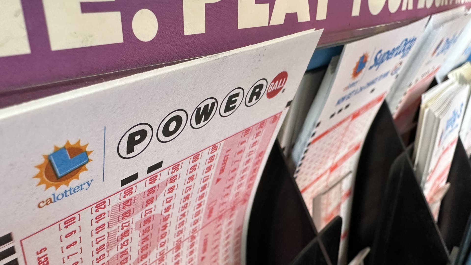 "Record-breaking Powerball Jackpot Soars to $725 Million, Tax Implications Revealed"