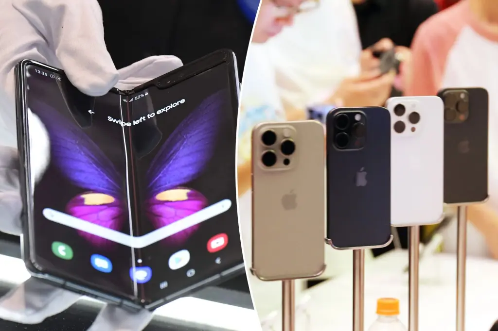 "Report: Apple Prototyping Foldable Clamshell iPhone"