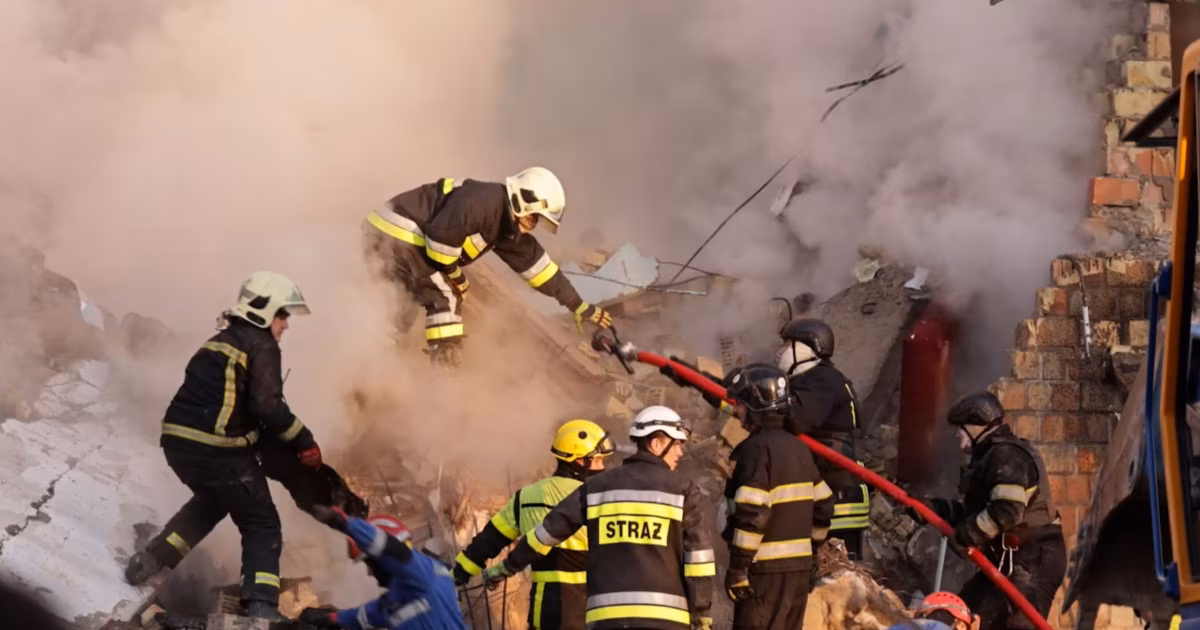 Tensions Rise as Russia Attacks Kyiv Amid International Calls for Peace