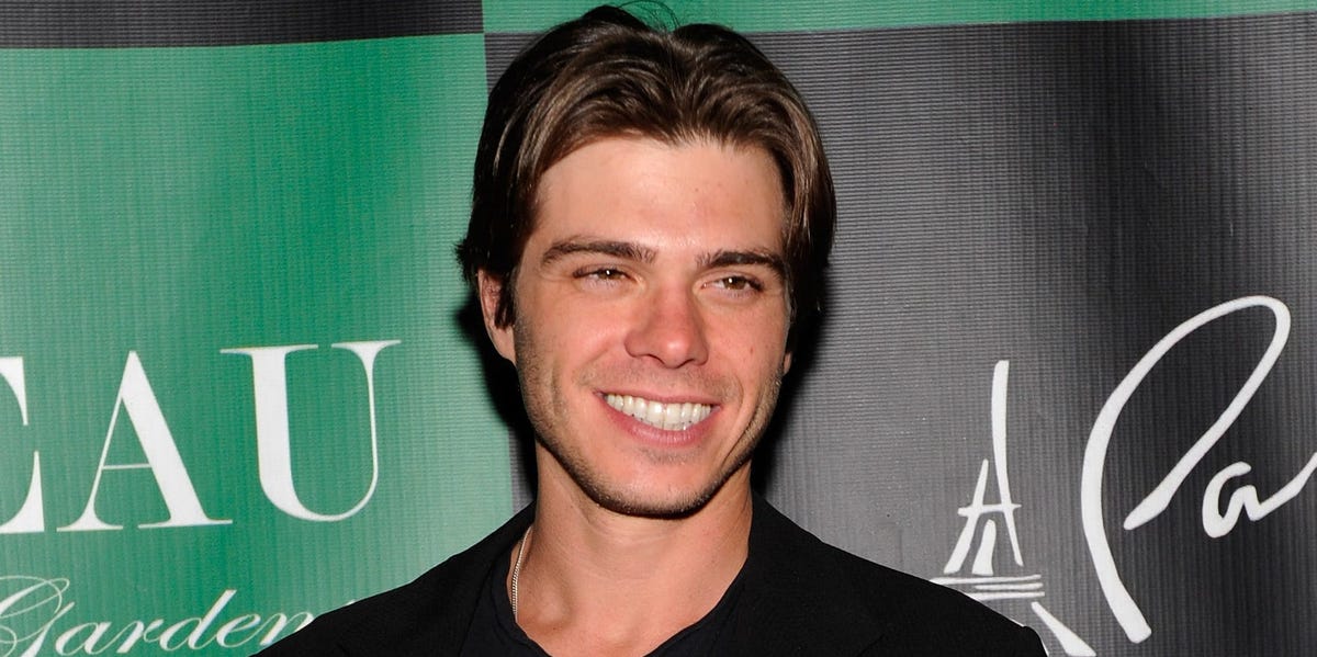 Matthew Lawrence Claims Agency Fired Him for Refusing to Strip for Director