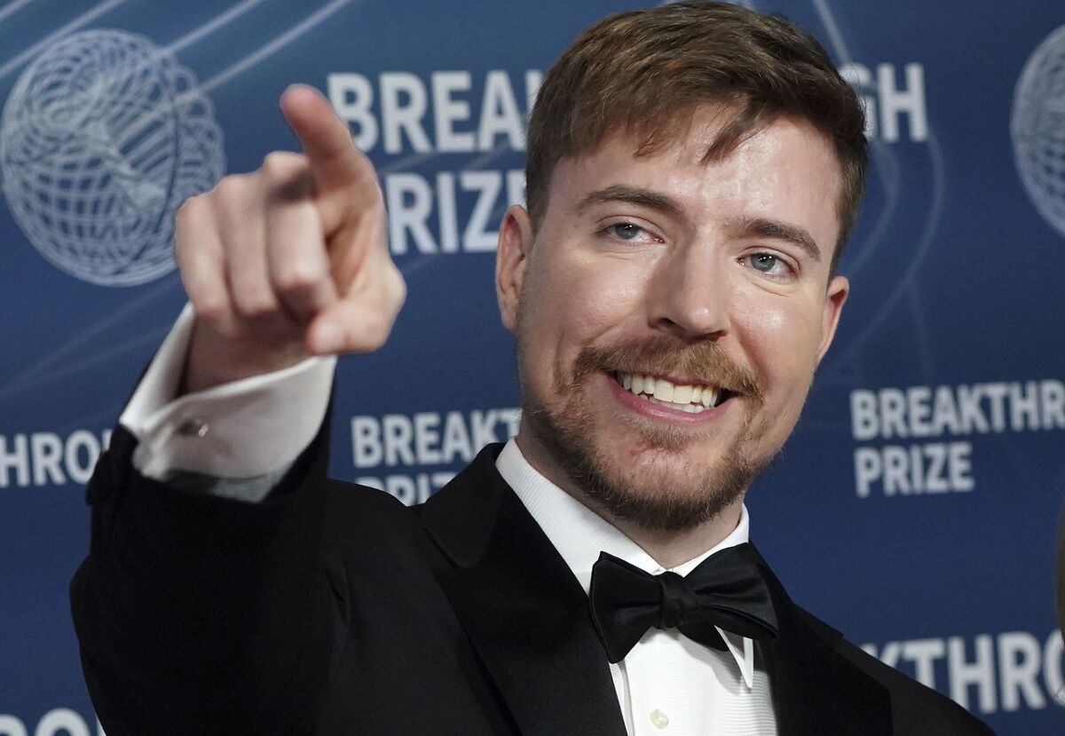 Featured image for The Role of 'Clippers' in Amplifying Internet Fame