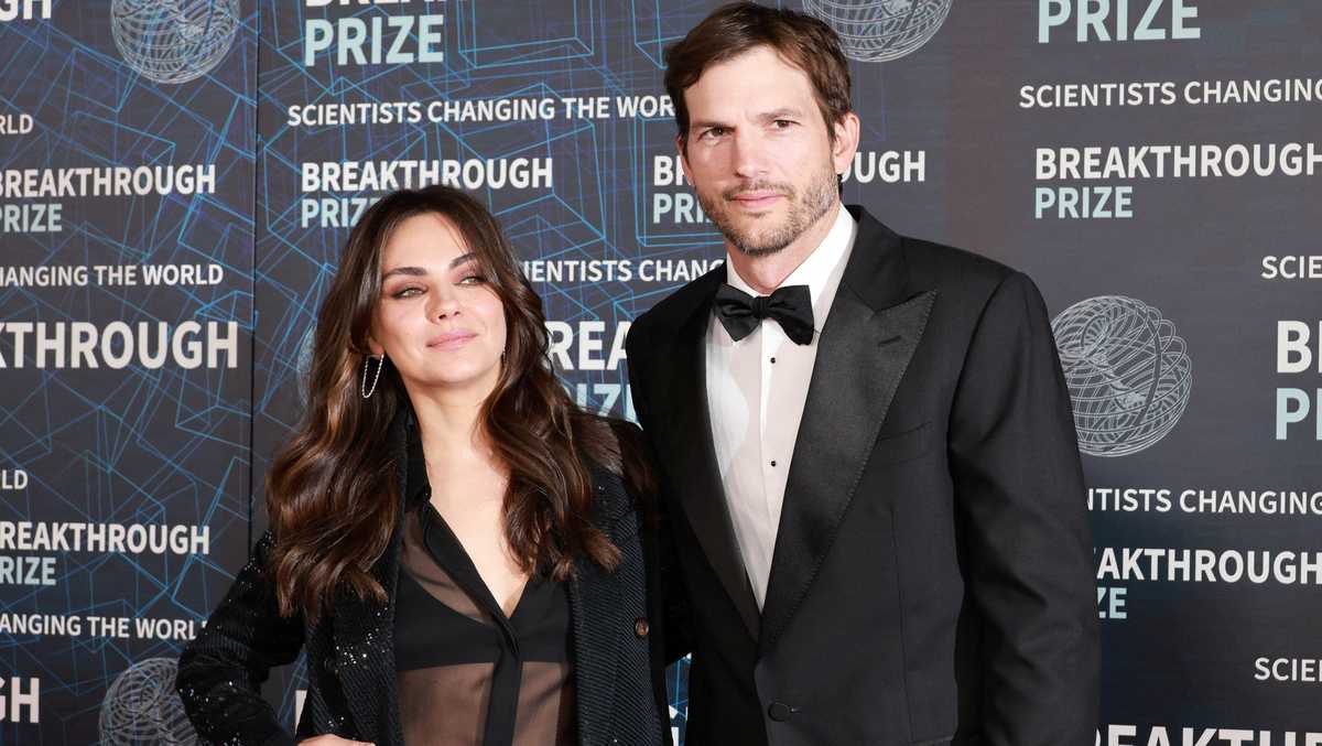 Featured image for Ashton Kutcher and Mila Kunis Stand by Danny Masterson During Rape Trial