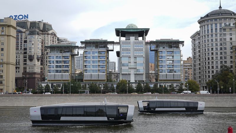 Russia Expels UK Diplomat Amid Rising Tensions with Ukraine