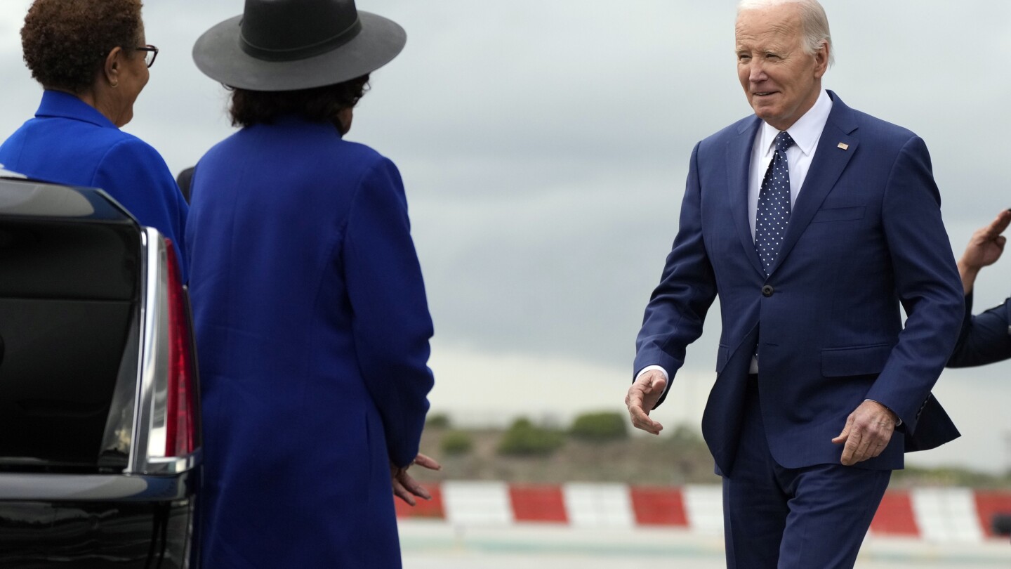 "US Bolsters Port Cybersecurity, Invests Billions to Replace Chinese-Made Cranes"