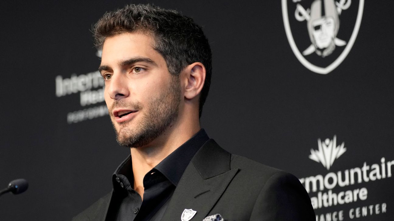Jimmy Garoppolo's Foot Clears Physical, Ready for Raiders Training Camp
