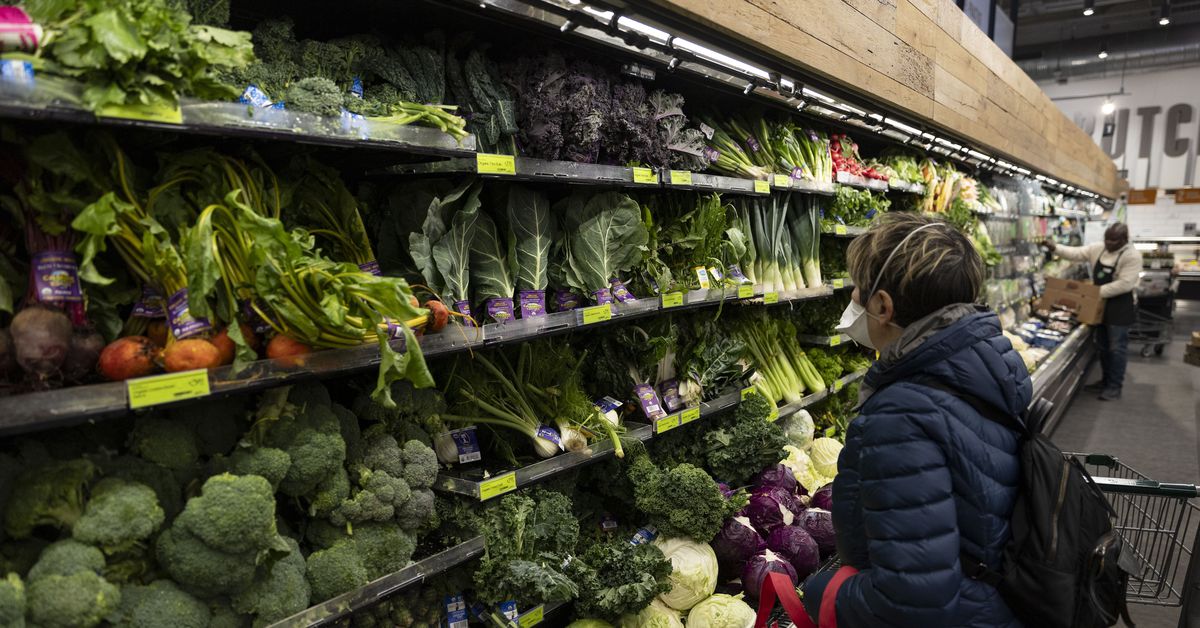 "Biden's Strategy to Tackle Rising Grocery Prices and Corporate Greed"