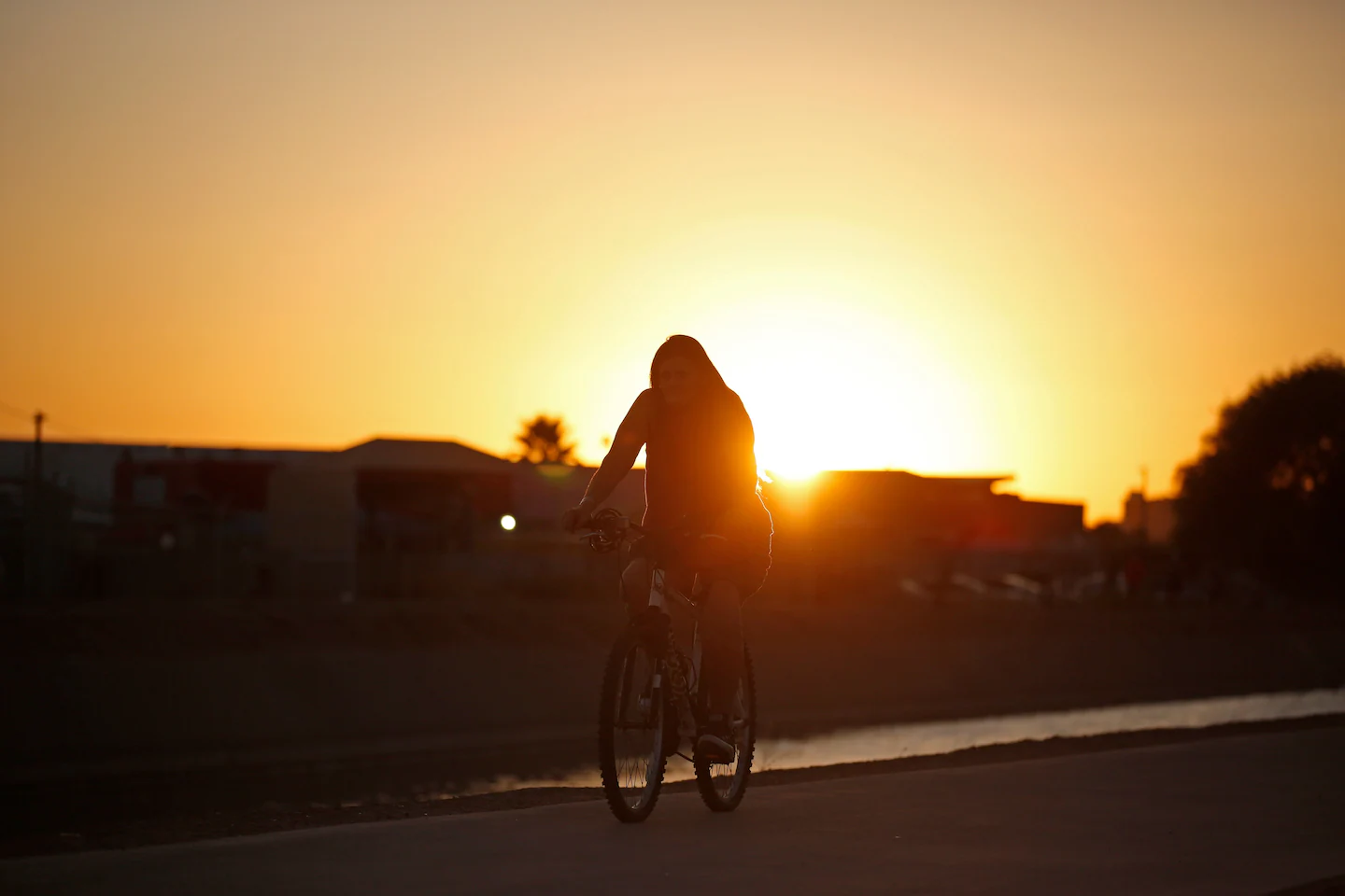 "Phoenix Braces for Record-Breaking Heat Wave and Its Impact on Mental Health"