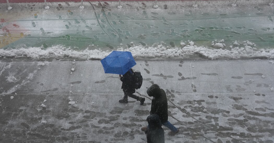 Featured image for NYC's Remote Learning Snow Day Experiment Ends in Chaos