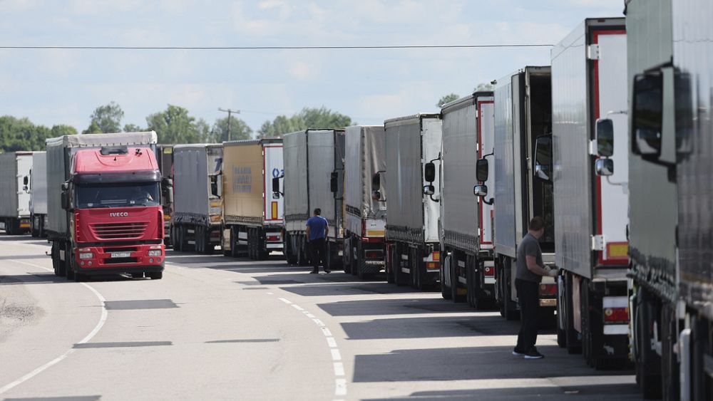 Baltic States Implement Ban on Russian License Plates