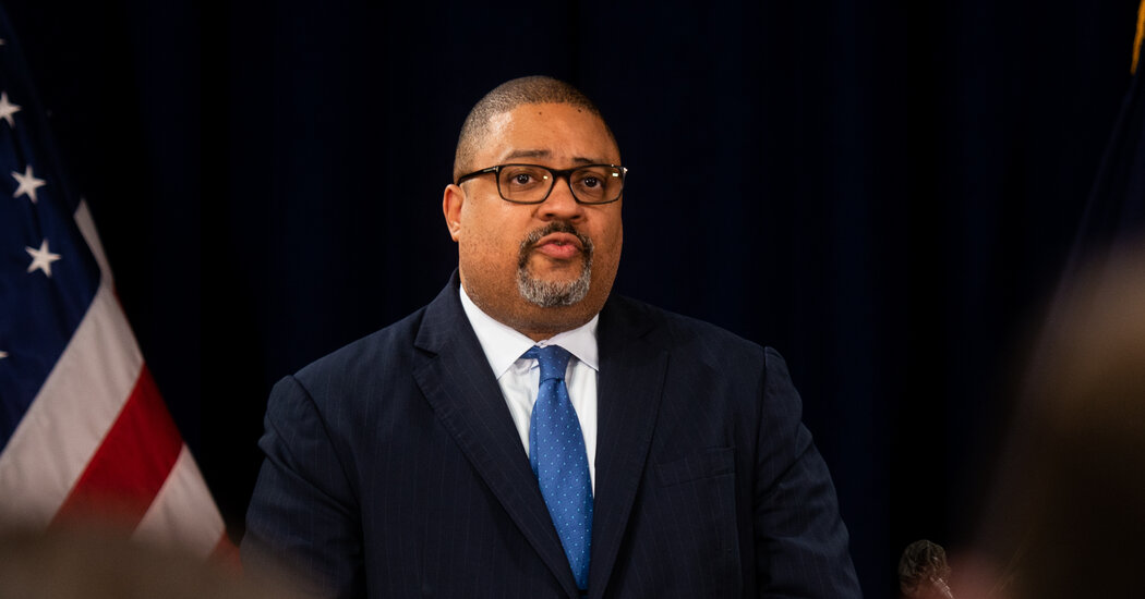 The Complexities of Prosecuting Trump: A Political Divide.