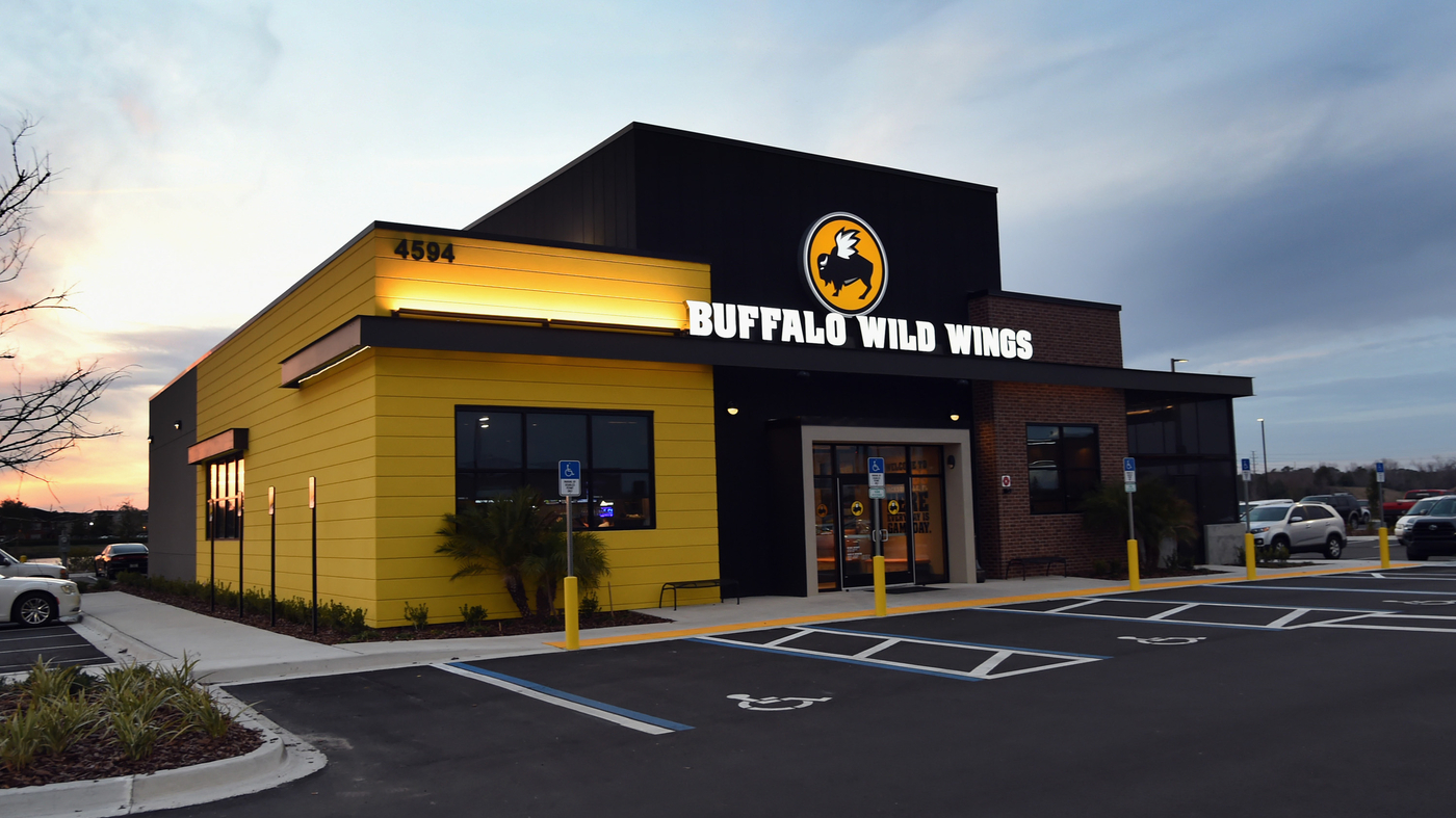 Lawsuit challenges Buffalo Wild Wings' boneless wings as chicken nuggets.