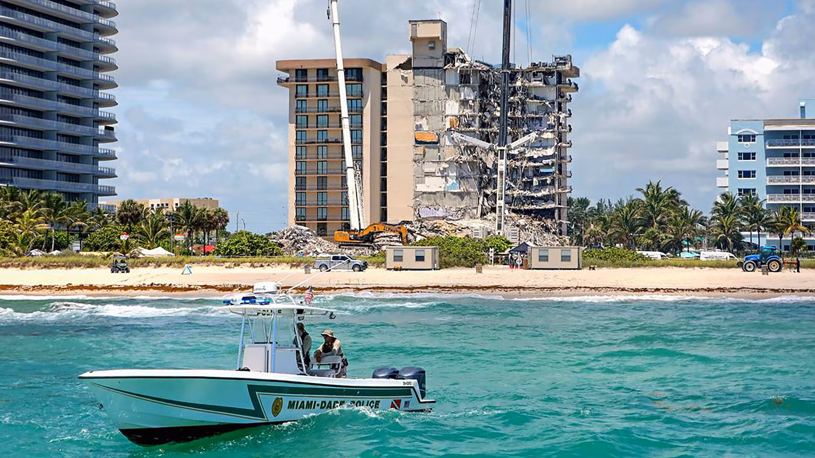 Featured image for Pool deck design flaws likely caused Surfside condo collapse, officials say