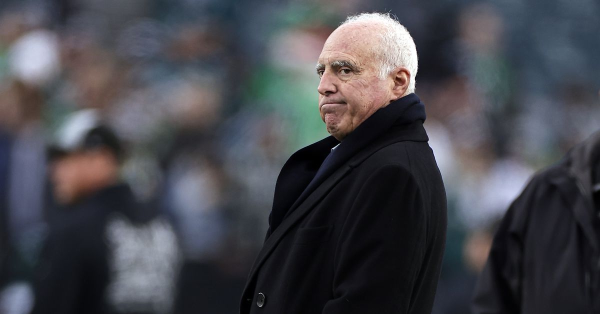 Featured image for "Eagles' Nick Sirianni's Future: Meeting with Owner Lurie and Job Security"