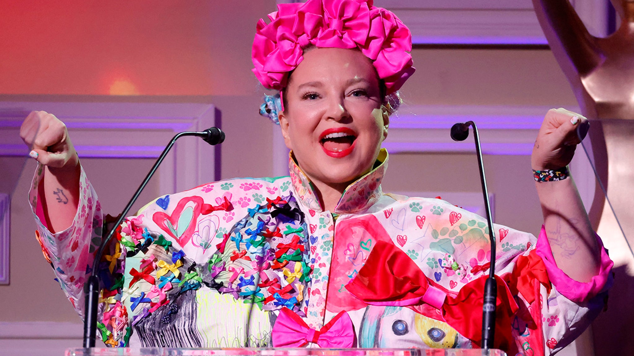 Featured image for Sia's Candid Confessions: The Truth Behind Her Liposuction Journey