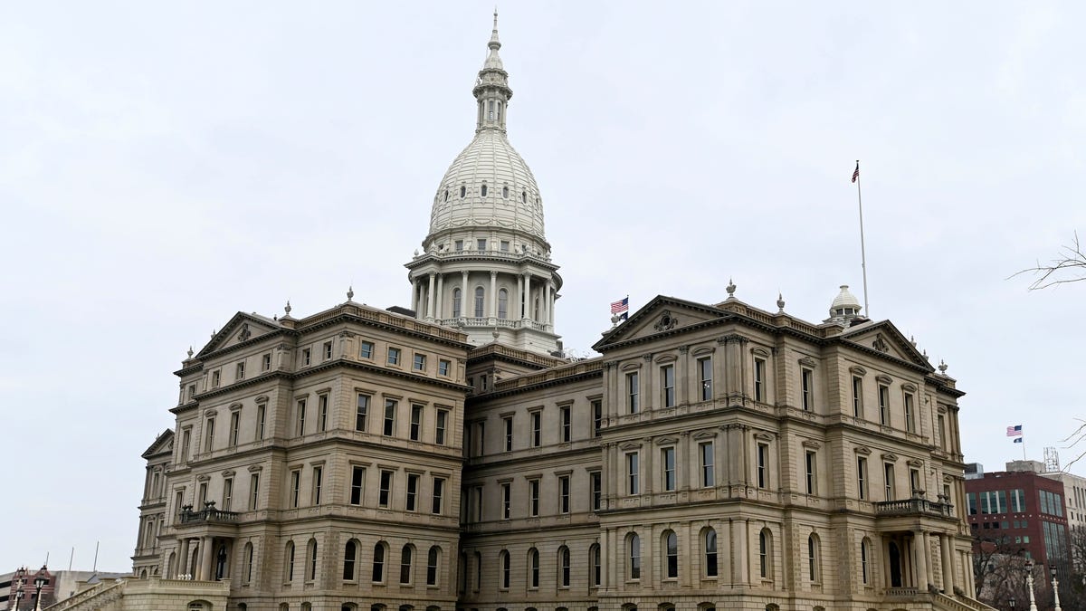 Featured image for "Whitmer Sets Dates for Special Elections to Fill Vacant Michigan House Seats"