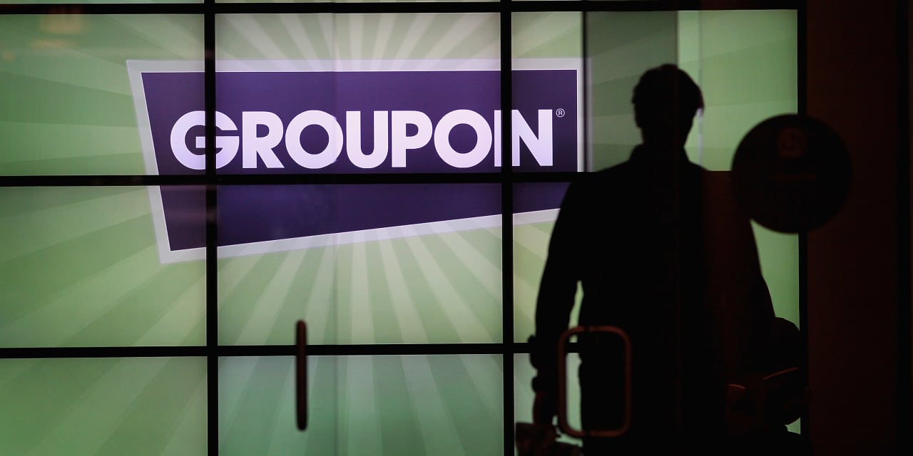 Featured image for Groupon's Struggles Continue with Weak Earnings and Survival Warning.