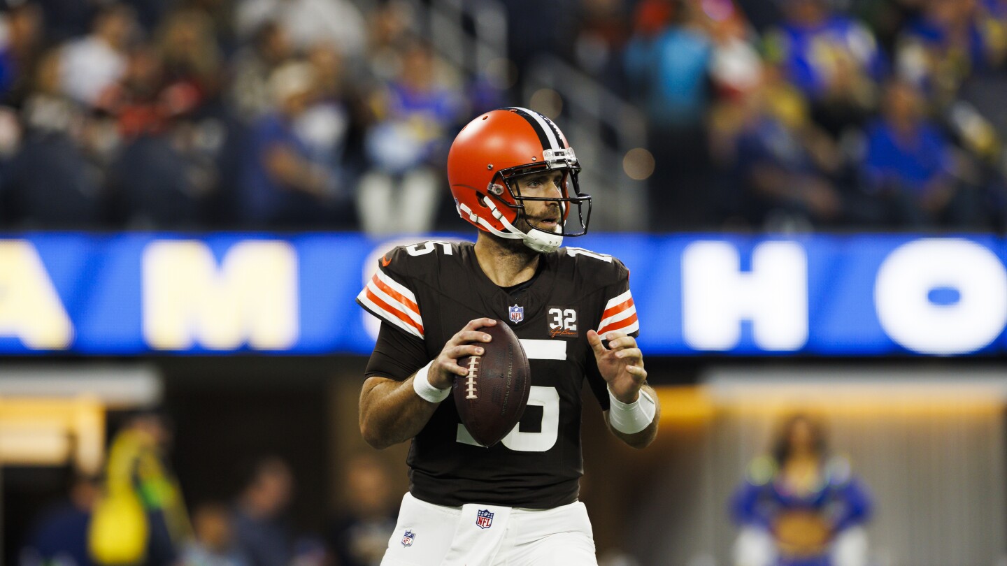 Browns Release Former Starting QB, Eyeing Flacco for Sunday Clash