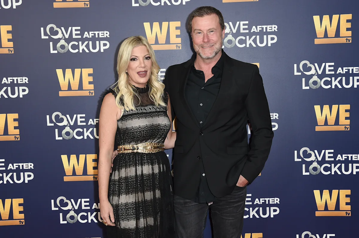 "Tori Spelling Ends 18-Year Marriage with Dean McDermott, Files for Divorce"