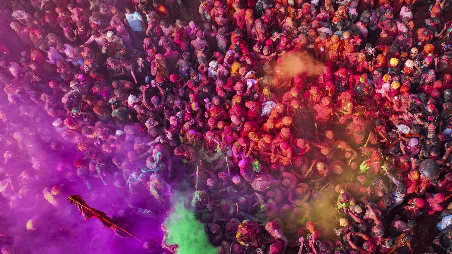 Featured image for "India's Vibrant Holi Festival: A Colorful Celebration of Spring"