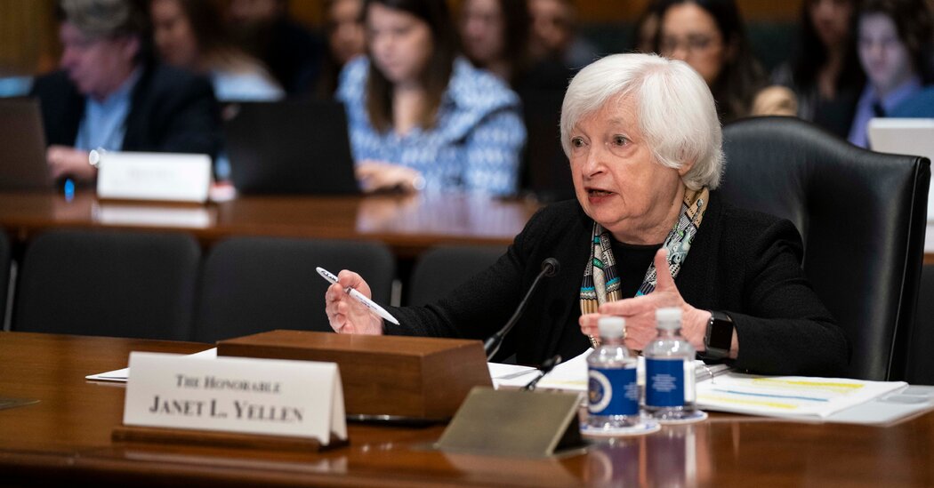 Yellen assures Congress of stability in US banking system.