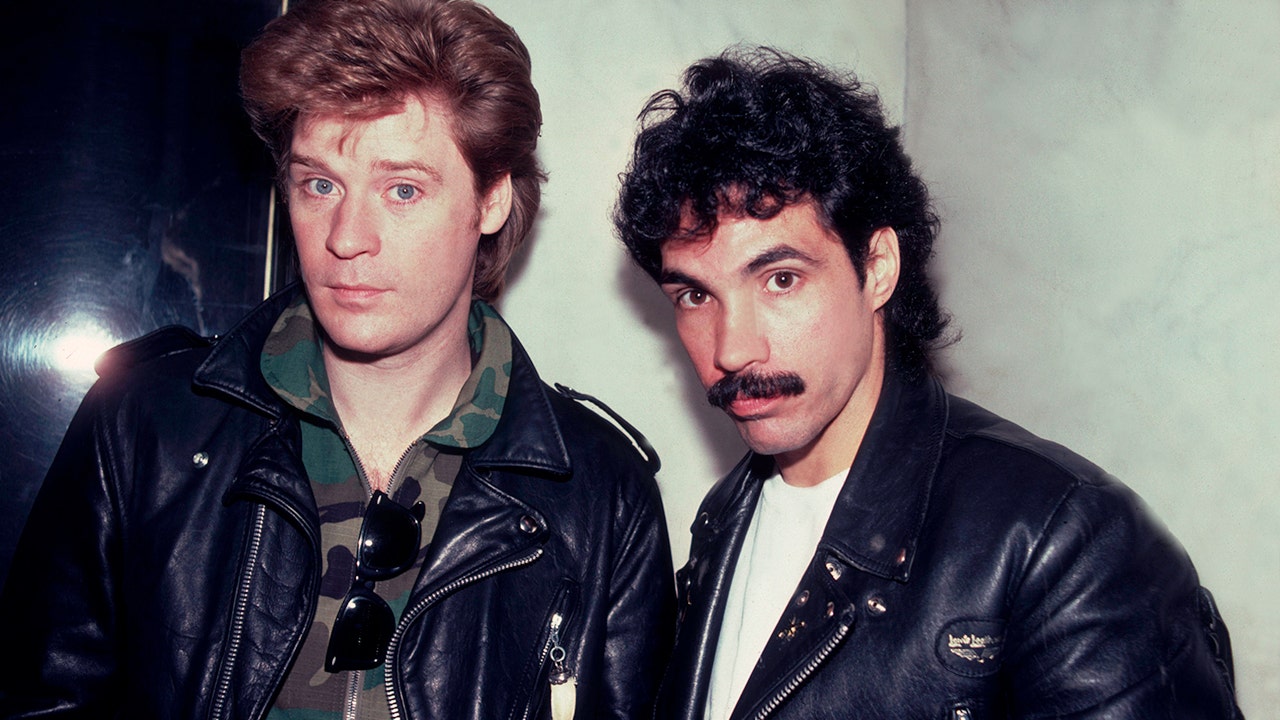 Featured image for Hall & Oates Lawsuit: The Ultimate Betrayal and the Ongoing Pause