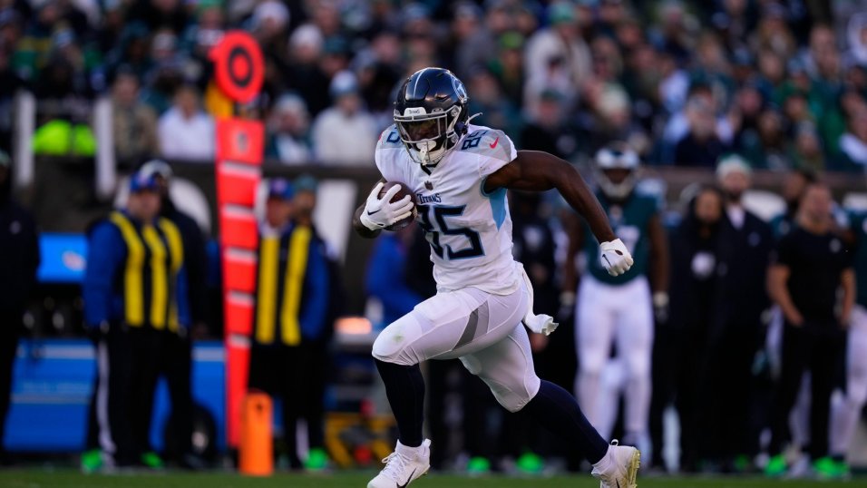 "2023 Fantasy Football: Sleeper tight ends, players who won't bounce back, ADPs, RB rankings, and breakout defensive backs"