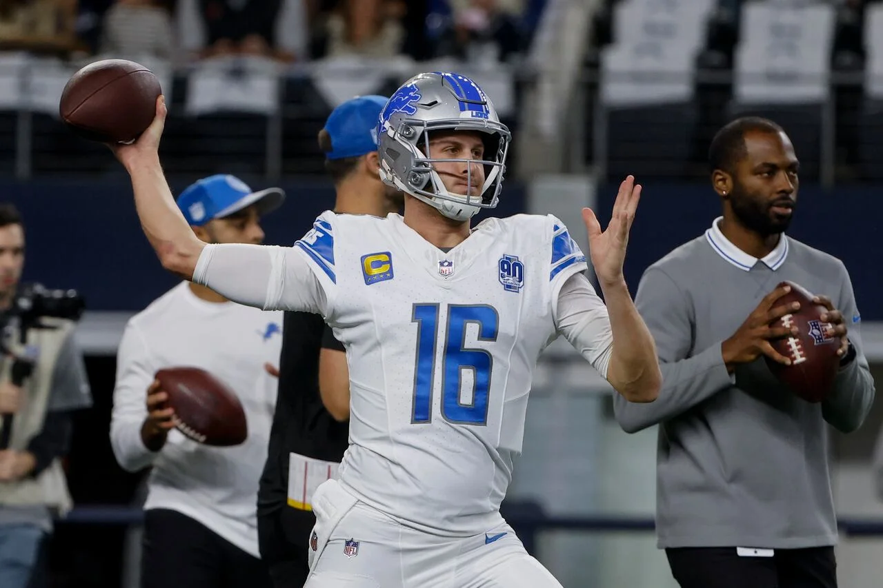 "Cowboys Narrowly Defeat Lions 20-19 Amid Penalty Drama and CeeDee Lamb's Record Performance"