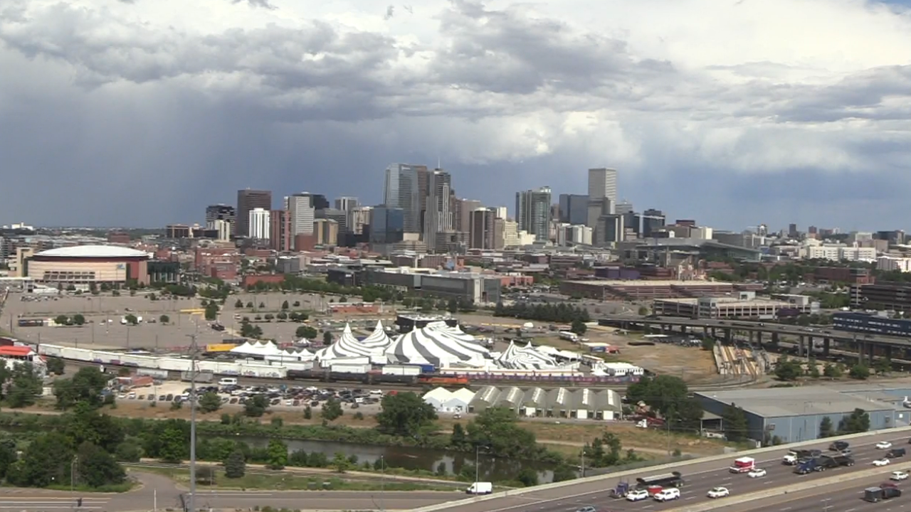 "Hot Start to the Week with Increasing Rain Chances in Denver"