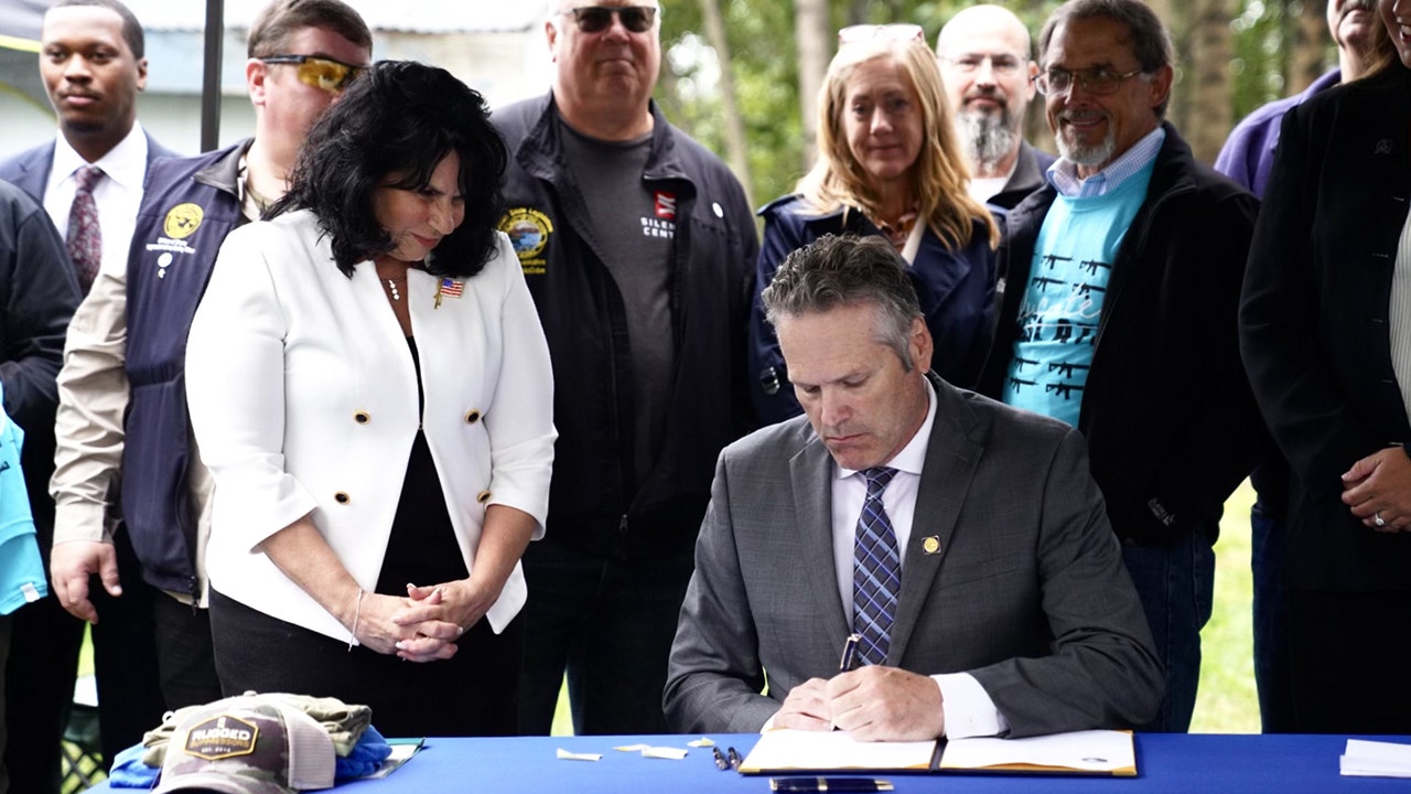 Alaska Governor Signs Gun Store Law, Boosting Second Amendment Advocates