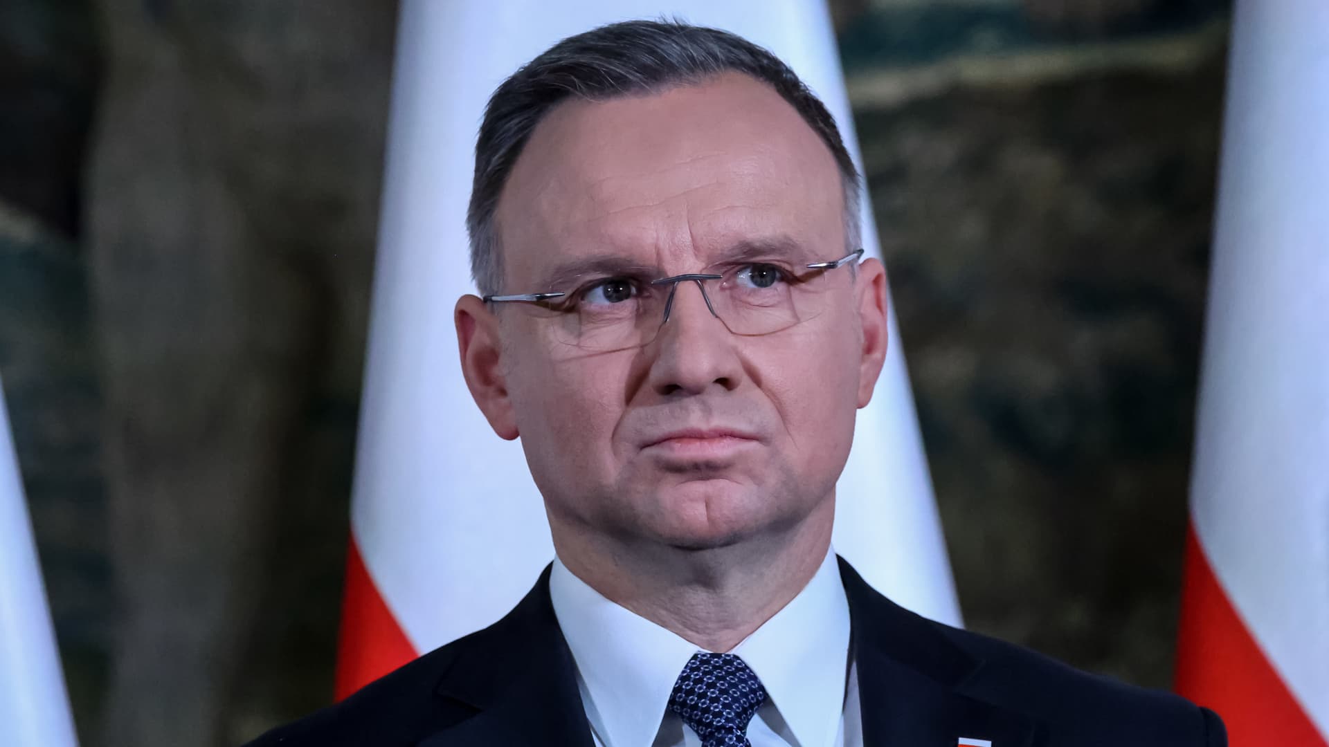 "Neighboring Nations Support Ukraine's Firm Stance on Peace Talks"