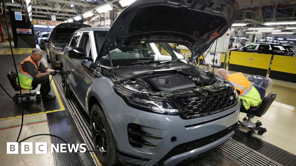 Featured image for UK government pledges £1.5bn loan guarantee to Jaguar Land Rover amid cyber crisis