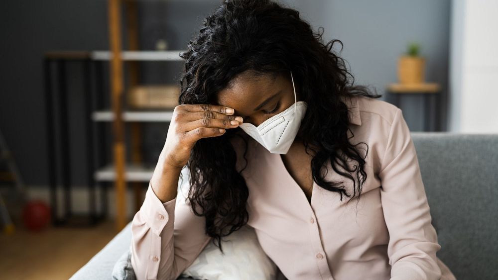 Featured image for COVID-19 linked to long-term health complications and higher mortality rates.