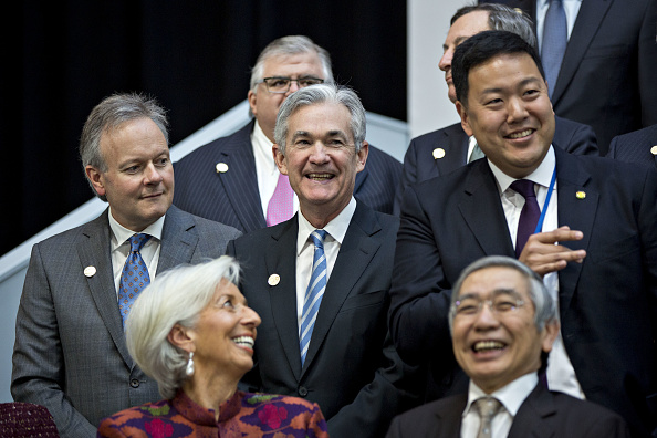 "Market Speculation: The Fed's Rate Cut Gamble Unravels"