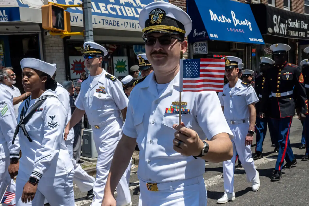 Featured image for Memorial Day Parades Honor Veterans Across the Nation