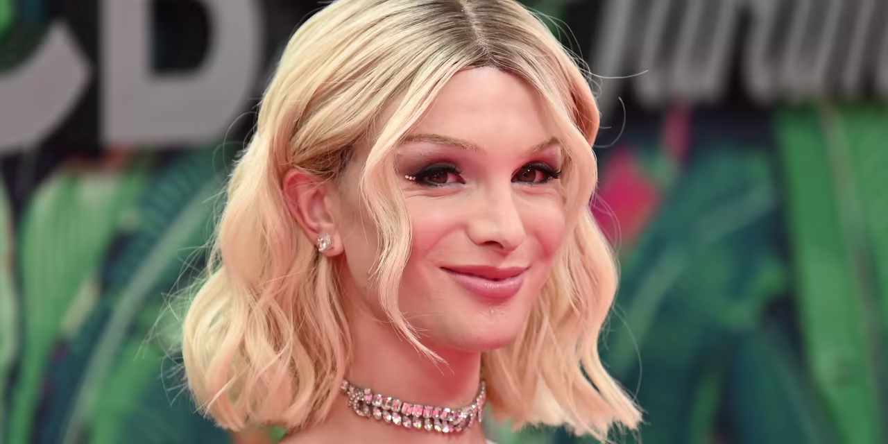 Featured image for Bud Light Controversy: Dylan Mulvaney, Boycotts, and the Return of the Bud Knight